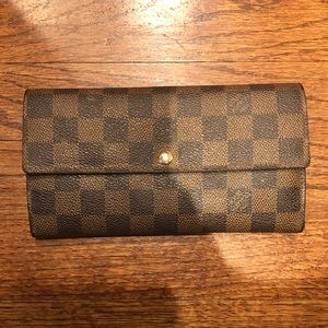 Louis Vuitton Sarah Wallet